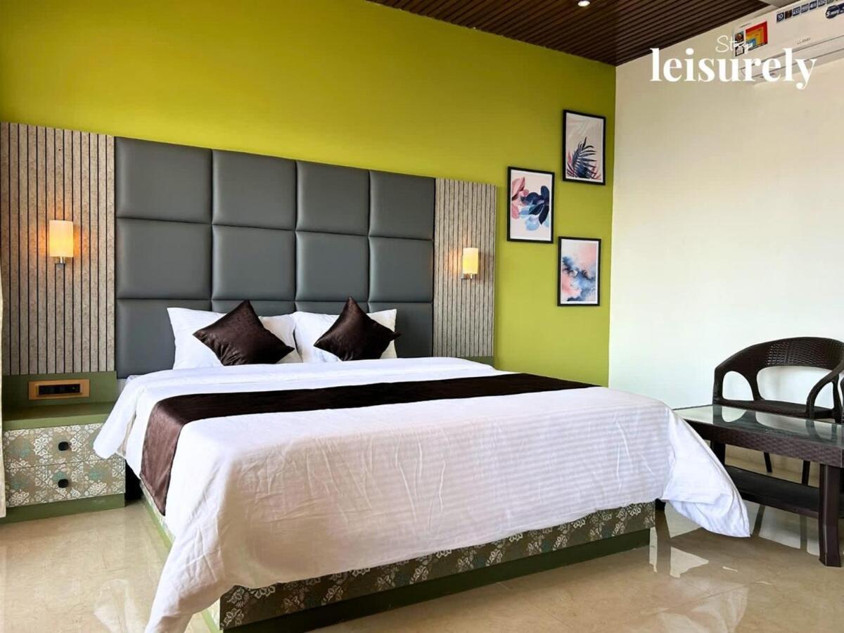 Stay Leisurely Avalon Heights 4Bhk, Панчгани Экстерьер фото